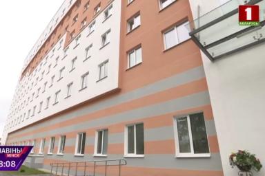 «Скоростные лифты, плазменные телевизоры»: в Минске открыли новое общежитие для студентов БНТУ