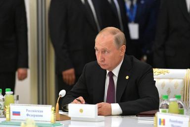 Кремль прокомментировал идею Лукашенко о встрече Зеленского и Путина на саммите СНГ