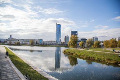 Минск признан лучшим городом в СНГ для путешествий осенью. А что думают о нем в Британии и США? 