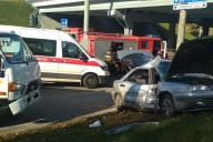 В Минске Citroen не уступил грузовику: пассажирку легковушки зажало в салоне