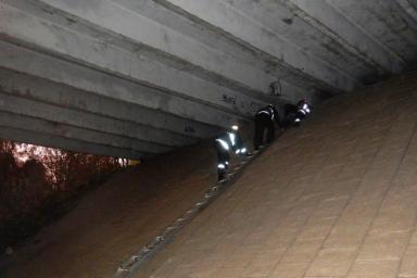В Могилеве мальчик залез под мост и не смог спуститься: вызывали МЧС