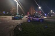 В Витебске Жигули снесли у такси багажник. Молодая девушка в больнице