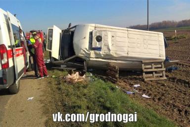 Смертельная авария под Гродно: микроавтобус после столкновения с Mazda перевернулся и раздавил водителя