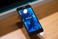 Hisense выпустит два смартфона с уникальными экранами