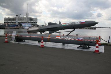 В Индии провели учебные запуски ракет «БраМос»