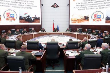 Минобороны Беларуси и России подписали план сотрудничества на 2020 год