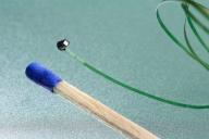 Самая маленькая в мире камера помещается на кончике иглы