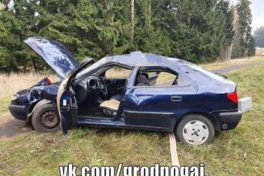 В Островецком районе пьяный водитель опрокинул в кювет Citroen: погиб пассажир