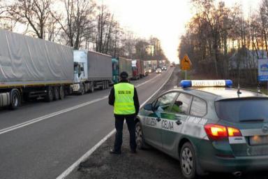 Белорусских водителей предупреждают об очередях на границе с Польшей