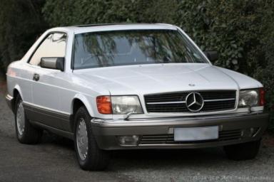 На продажу выставлен Mercedes-Benz 560 SEL 1986 года почти без пробега