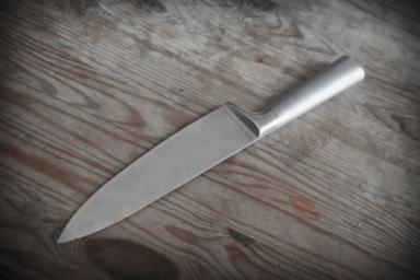 Житель Минска учил подростков «хорошим манерам» с помощью ножа