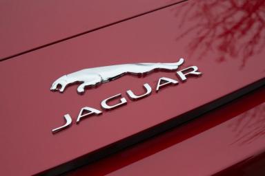 Jaguar Land Rover внедрит технологию SmartWatch