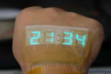 Ученые разработали эластичный дисплей, который можно разместить на коже человека