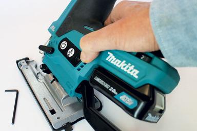 Аккумуляторный лобзик Makita