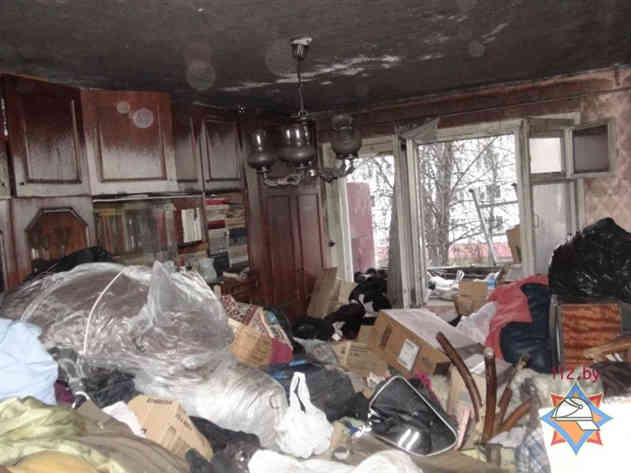 В Минске горела квартира «Плюшкина»: бойцы МЧС спасли 11 человек‍