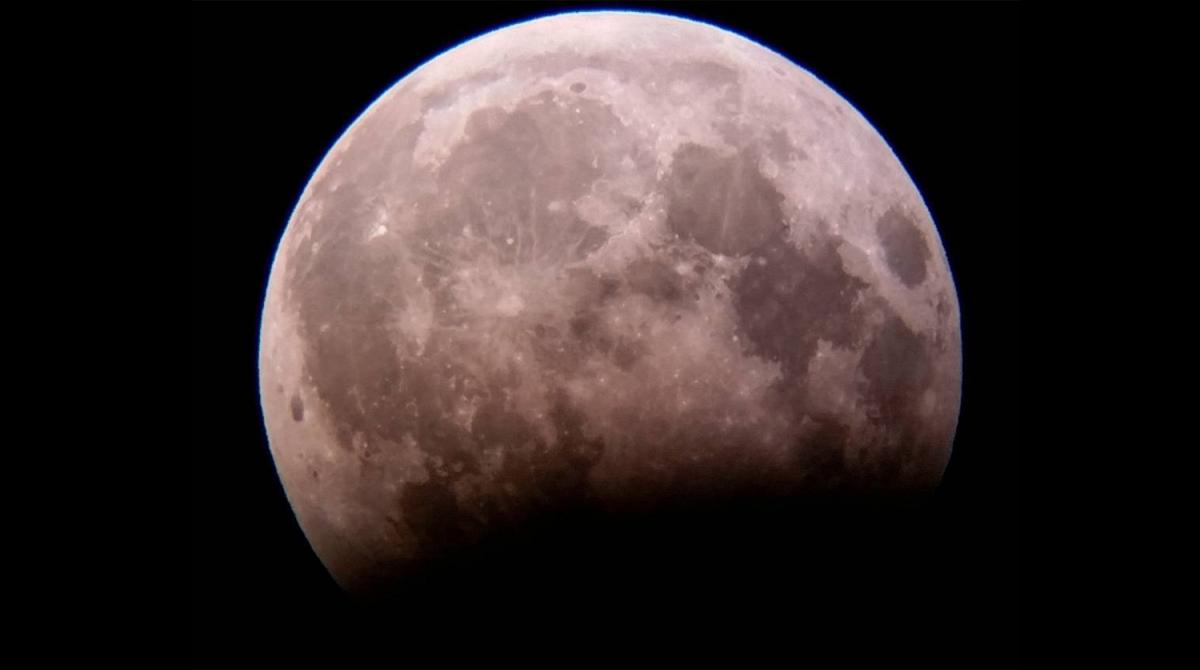 Сегодня ночью жители Земли наблюдали редчайшее астрономическое явление